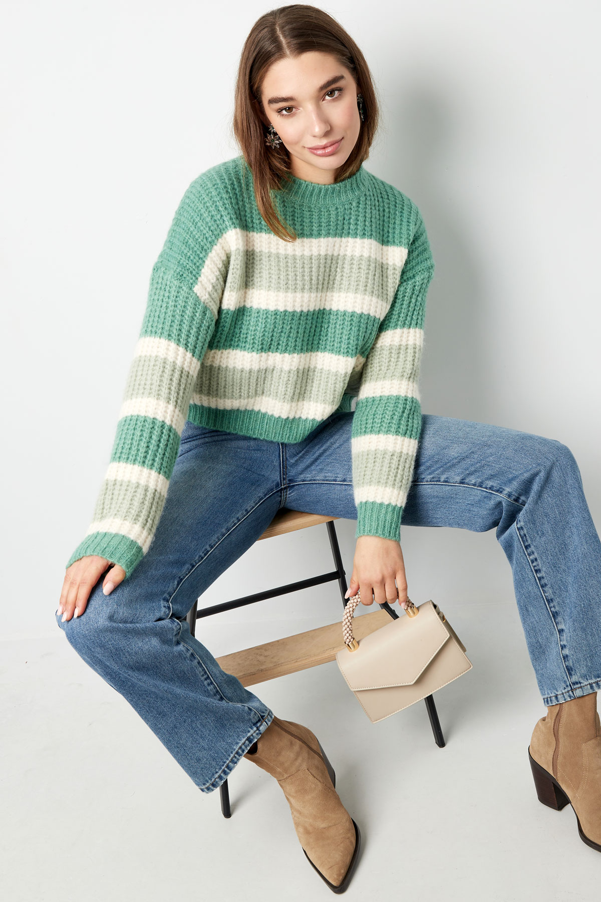 Knitted three-color sweater with stripe - purple Picture8